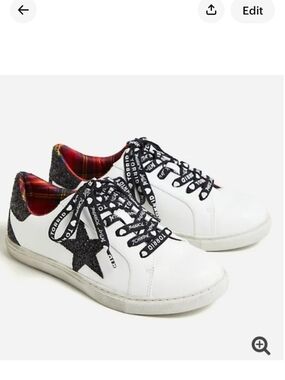 🆕 10WW BETSEY JOHNSON WHITE FAUX LEATHER STAR SNEAKER- SIZE 10